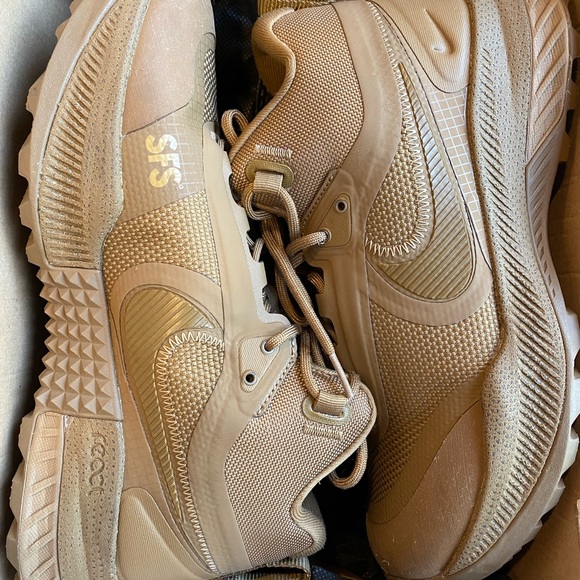 Nike React SFB Carbon Men’s Elite Outdoor Shoes - Picture 4 of 12